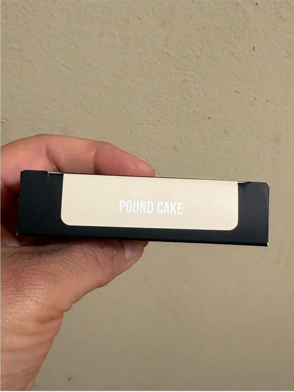 Huda Beauty Easy Bake and Snatch Pressed Brightening & Setting Powder POUND CAKE